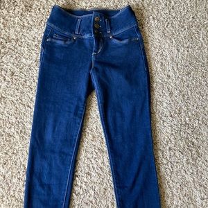 Dark washed Jeans